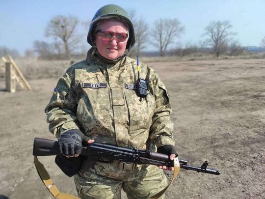 «Діти залишилися з чоловіком, а я пішла на війну»: львів'янка Ірина Клейменова стала солдатом