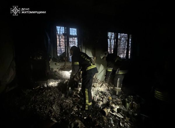 Били по складах та багатоповерхівках: окупанти знов атакували мирні міста України