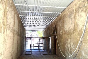 В Одессе восстанавливают дом, который неоднократно обстреливали россияне