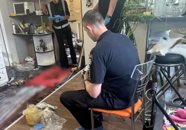 Полицейские через час установили и задержали подозреваемую в убийстве 74-летней жительницы Одесского района