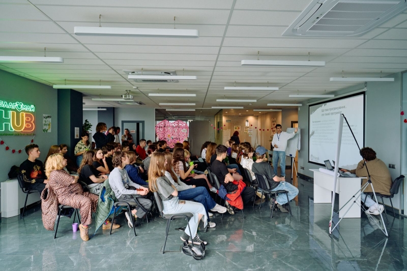 Фонд Favbet Foundation допомагає молоді робити перші кроки в IT: відбувся майстер-клас «Квиток в IT»