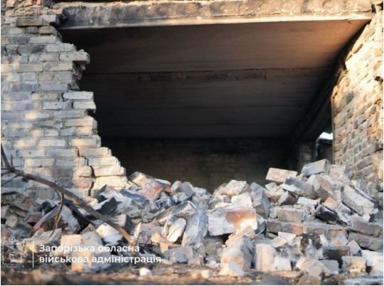 Вночі ворог атакував Україну ракетами та дронами: найбільше дісталося Запоріжжю (фото, відео)
